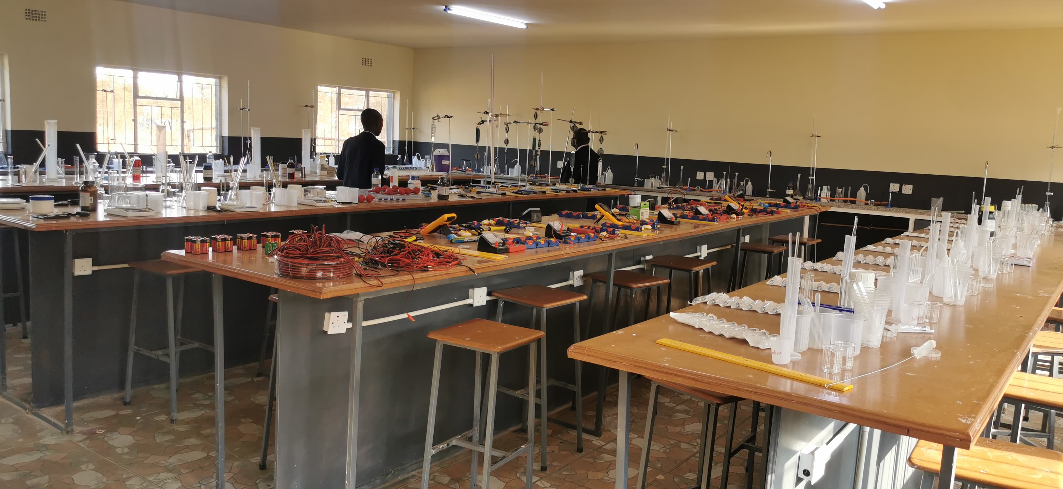 Practical Science Learning for Future Innovators